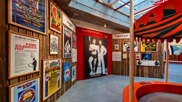 Foto fra udstillingen Leif Sylvester - Friheden flyver